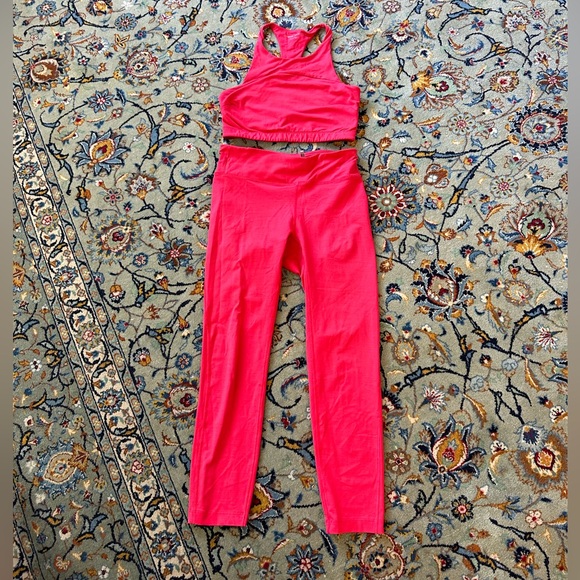 Outdoor Voices Tech Sweat Legging and Bra Set in Red ❤️❤️❤️ - Picture 3 of 7